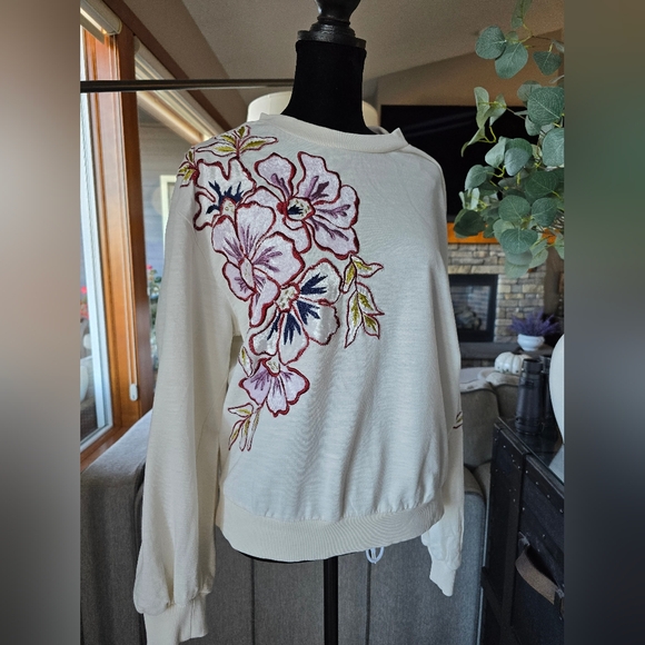 Anthropologie Appliqué Sweatshirt, MED - Picture 8 of 8